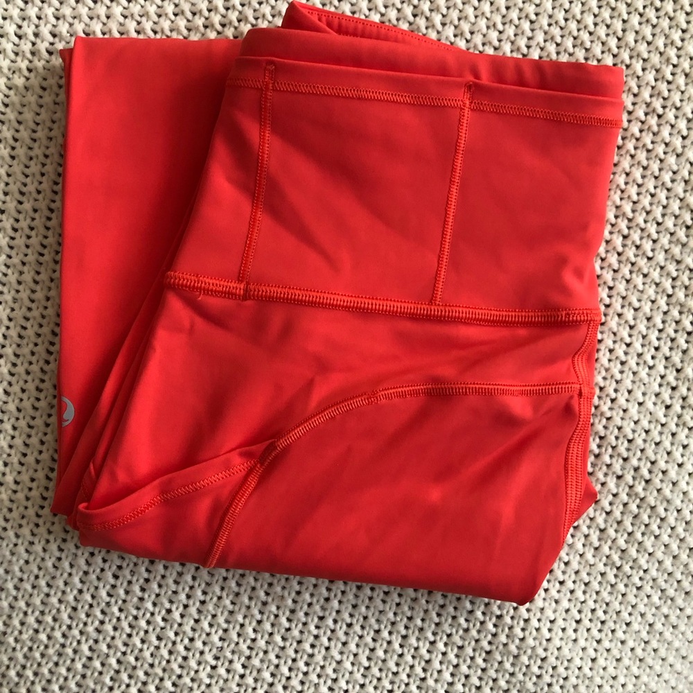 SOLD *** Lululemon Fast & Free 7/8 Tight - Picture 1 of 7